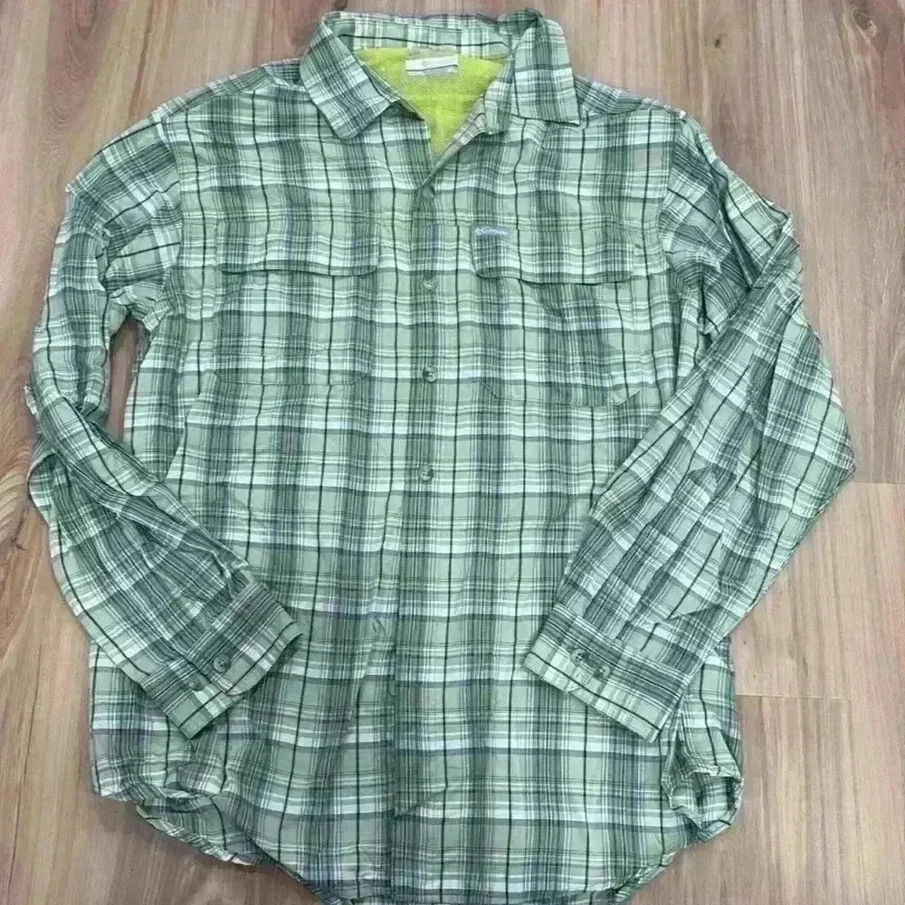 Men’s Columbia green striped button down